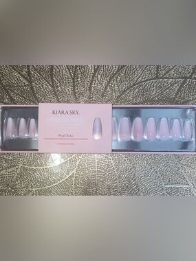 NWT Kiara Sky Xpress Pro Press-On Nails in Pink Ombre Coffin